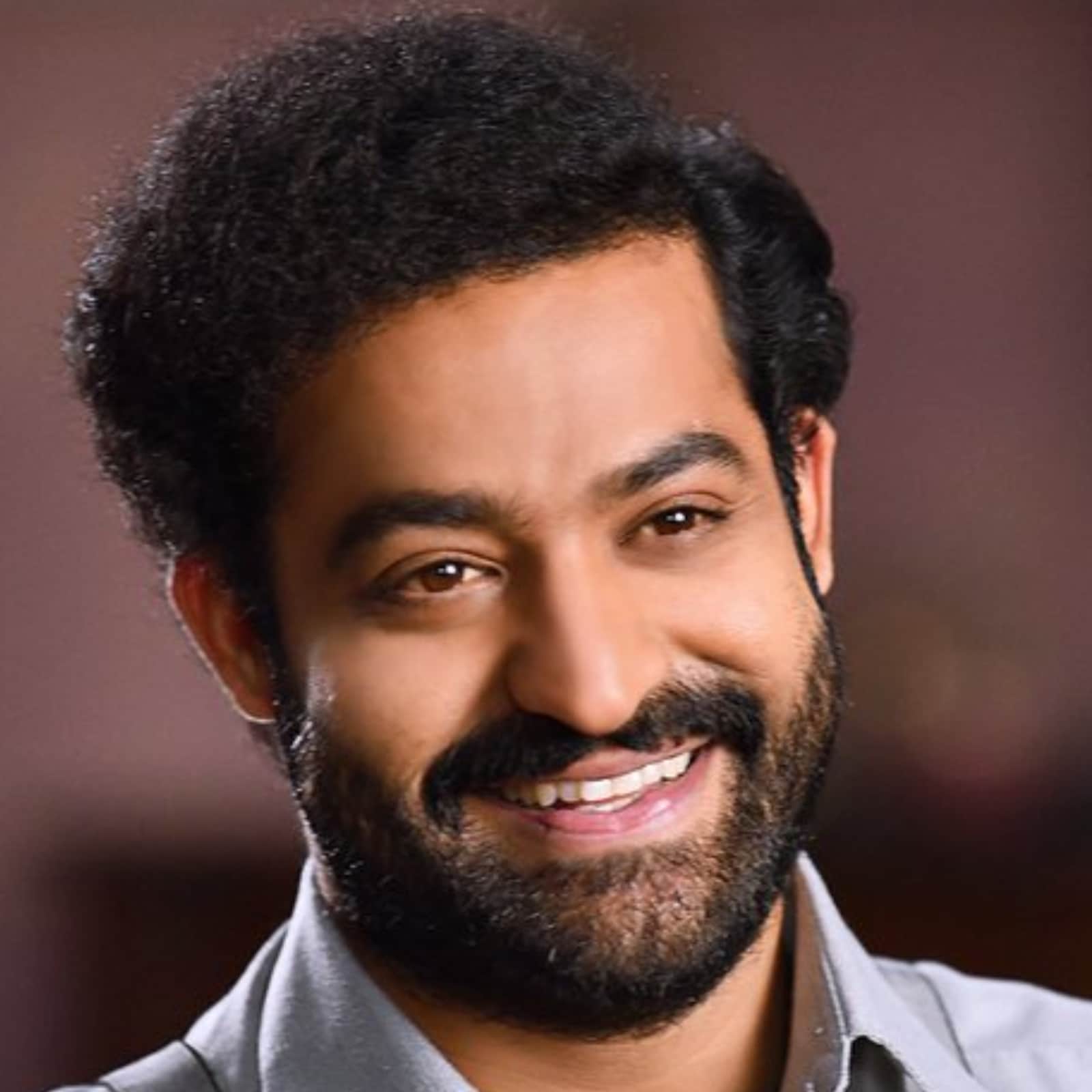 Нандамури тарака младший. Нанда мурти таракарамарао. Нандамури тарака рама рао (старший). Нтр младший. Нандамури тарака рама рао младший.