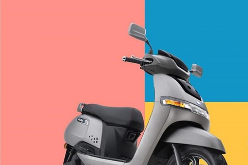 Tvs iQube: ఒకసారి ఛార్జ్ చేస్తే 140 కిలోమీటర్ల రేంజ్... టీవీఎస్ ఐక్యూబ్ ఎలక్ట్రిక్ స్కూటర్స్ వచ్చేశాయి
(image: TVS Motors)