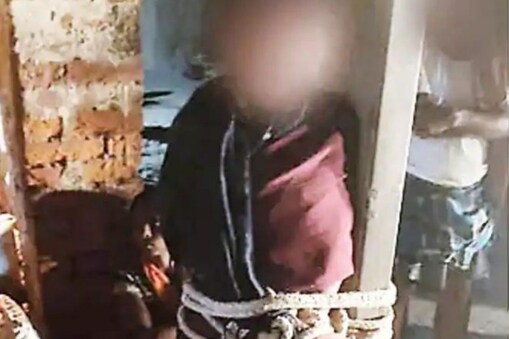మహిళను పోల్ కి కట్టేసి కొట్టిన కుటుంబసభ్యులు
