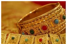 Rising Gold Prices In India: బంగారం(Gold) కొనాలకునే వారు ఇప్పుడే త్వరపడండి.. ఎందుకంటే..