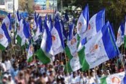 హైకామండ్ కు తలనొప్పిగా వర్గపోరు