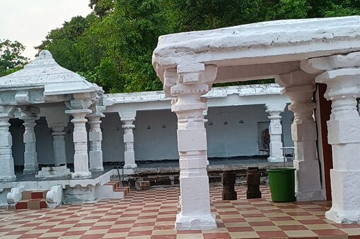 బ్రహ్మ ప్రతిష్టించిన శివలింగం