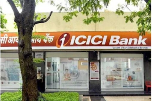  ICICI Bank News: కస్టమర్లకు భారీ షాకిచ్చిన ఐసీఐసీఐ బ్యాంక్.. కీలక ప్రకటన! 