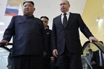 Putin-Kim : చేతులు కలిపిన పుతిన్-కిమ్..శత్రు దేశాల అంతు చూద్దామని లేఖలు!