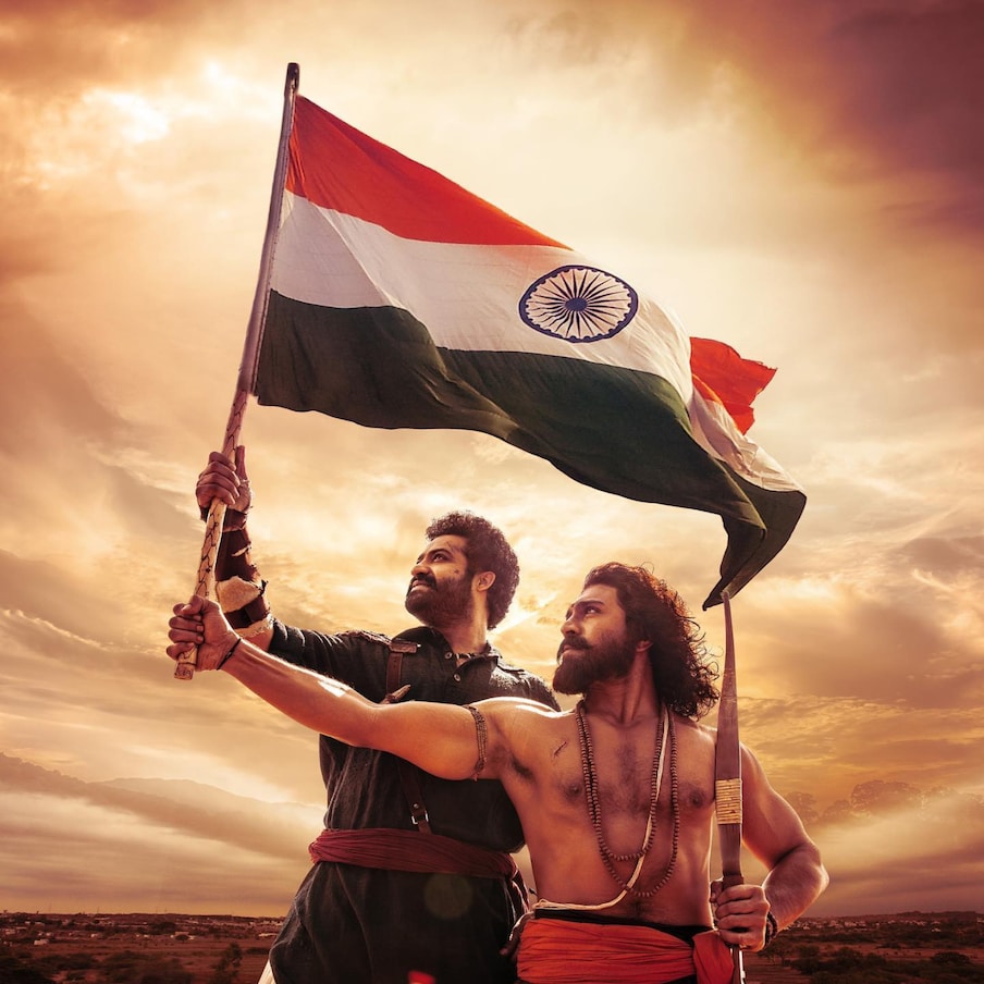  RRR | రాజమౌళి దర్శకత్వంలో తెరకెక్కిన ఆర్ఆర్ఆర్ సినిమా రికార్డుల పరంపరా విడుదలై తర్వాత కూడా కంటిన్యూ అవుతూనే ఉంది. ఈ సినిమా థియేట్రికల్ రన్ ముగిసిన తర్వాత జీ 5లో తెలుగు,కన్నడ, మలయాళం,తమిళ భాషల్లో విడుదలై మంచి రెస్పాన్స్ తెచ్చుకుంది. తాజాగా మలయాళ భాషలో అత్యధిక టీఆర్పీ సాధించిన తెలుగు డబ్బింగ్ చిత్రంగా అక్కడ రికార్డులకు ఎక్కింది. ఈ సినిమా అక్కడ 13.70 రేటింగ్ సాధించింది. (Twitter/Photo)