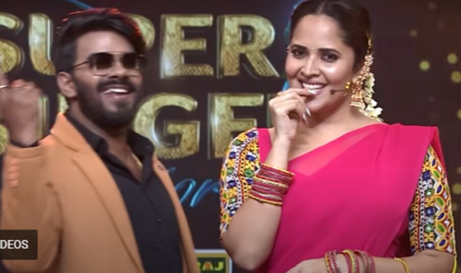  మనోతో కలిసి తనలోని గాత్ర ప్రతిభను అందరి ముందు పెట్టింది అనసూయ. సరసాలు చాలు శ్రీవారు వేళ కాదు అంటూ రొమాంటిక్ సాంగ్ వేసుకుంది. మనో, అనసూయ కలిసి పాడిన ఈ పాట షోలో స్పెషల్ అట్రాక్షన్ గా నిలిచింది.