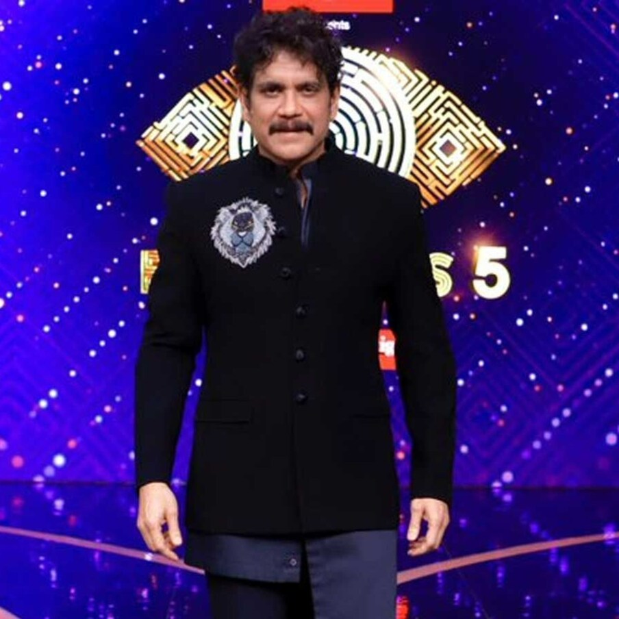  Bigg Boss Telugu 6 : బిగ్‌బాస్ మూడో సీజన్ నుంచి నాగార్జున.. ఈ రియాలిటీ షోకు హోస్ట్‌గా వ్యవహరిస్తున్నారు. మధ్యలో బిగ్‌బాస్ నాన్ స్టాప్‌కు కూడా ఈయన వ్యాఖ్యాతగా వ్యవహరించారు. ఇక మొన్నటి వరకు మా టీవీలో  ప్రసారమైన బిగ్‌బాస్ సీజన్ 6కు ఈయనే హోస్ట్‌గా వ్యవహరించారు. సెప్టెంబర్ 4న అట్టహాసంగా ప్రారంభమైన ఈ షో డిసెంబర్ 18న  గ్రాండ్ ఫినాలే ఎపిసోడ్‌తో కార్ట్ పడింది. మొత్తంగా 106 రోజుల ఈ షో ప్రసారమైంది.  తాజాగా బిగ్‌బాస్ ఫైనల్ ఎపిసోడ్‌కు షాకింగ్ టీఆర్పీ రావడం నిర్వాహకులకు షాక్ ఇచ్చింది.  (File/Photo)