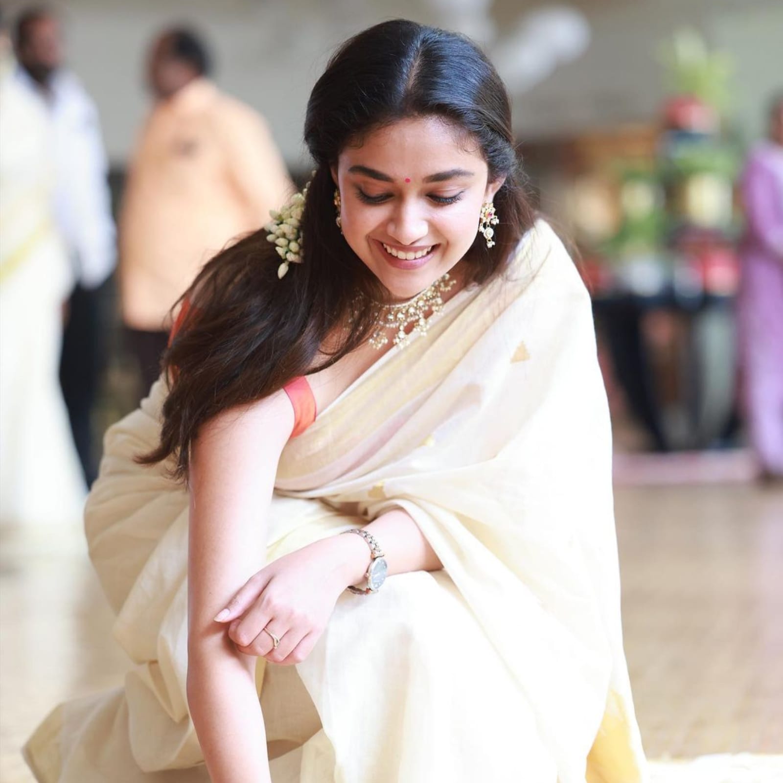 Keerthi Suresh in Saree  15 Unseen and Glamorous Pics