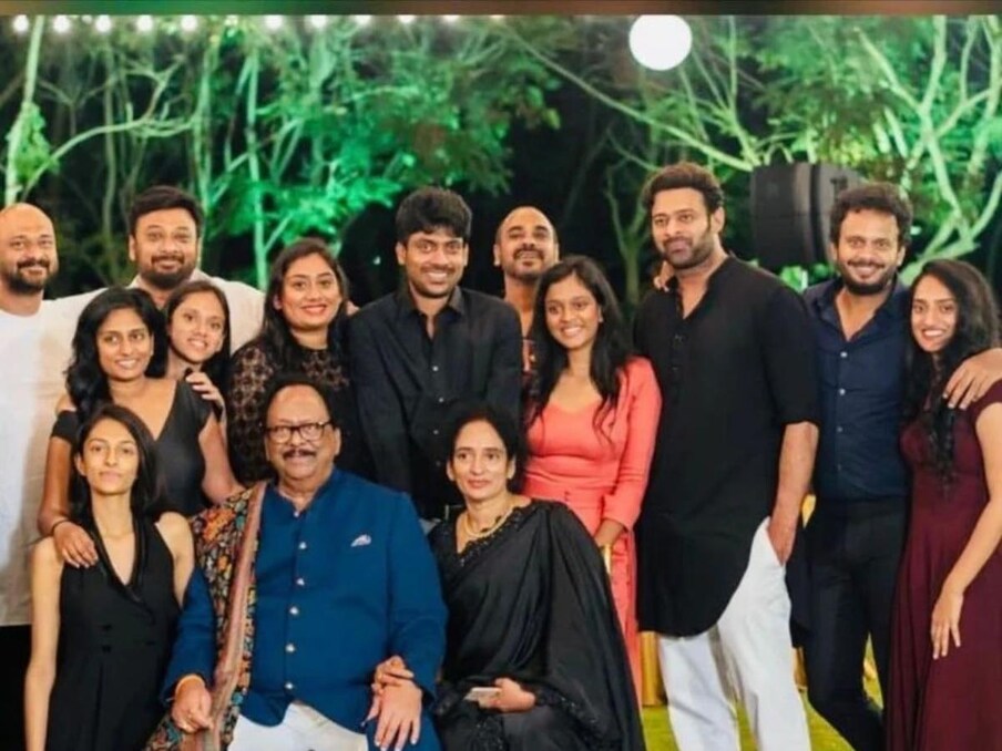  మధుమేహం, పోస్ట్ కొవిడ్, తీవ్రమైన కార్డియాక్ అరెస్ట్‌తో కృష్ణం రాజు కన్నుమూశారని ఆసుపత్రి వర్గాలు వెల్లడించాయి. గత నెల 5న పోస్టు కొవిడ్ సమస్యలో ఆసుపత్రిలో చేరిన ఆయన ఆరోగ్యం మరింత క్షీణించడంతో మరణించారని తెలిపారు.