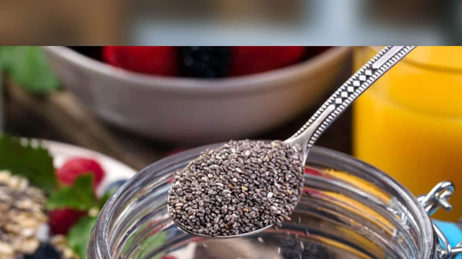 Chia seeds చియా సీడ్స్ వల్ల కలిగే 10 ప్రయోజనాలు.. మీకు తెలిస్తే