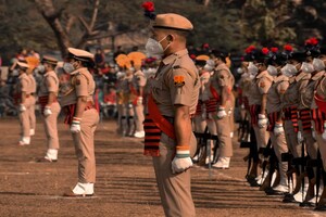 Constable Jobs: 9212 కానిస్టేబుల్ పోస్టులకు నోటిఫికేషన్.. రేపటి నుంచి దరఖాస్తులు..