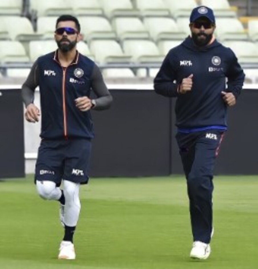  తనదైన రోజున ఫీల్డింగ్‌, బ్యాటింగ్‌, బౌలింగ్‌తో జడేజా మ్యాచ్‌ గతినే మార్చేయగలడు. గాయం నుంచి కోలుకున్న తర్వాత జడేజా సౌరాష్ట్ర తరఫున రంజీ క్రికెట్‌ ఆడాడు. తమిళనాడుతో జరిగిన మ్యాచ్‌ రెండో ఇన్నింగ్స్‌లో ఐదు వికెట్లు పడగొట్టి ఫామ్‌లో ఉన్నట్లు సంకేతాలు ఇచ్చాడు. ఆస్ట్రేలియాతో తొలి రెండు టెస్టు మ్యాచ్‌లకు బీసీసీఐ జడేజాను ఎంపిక చేసింది.