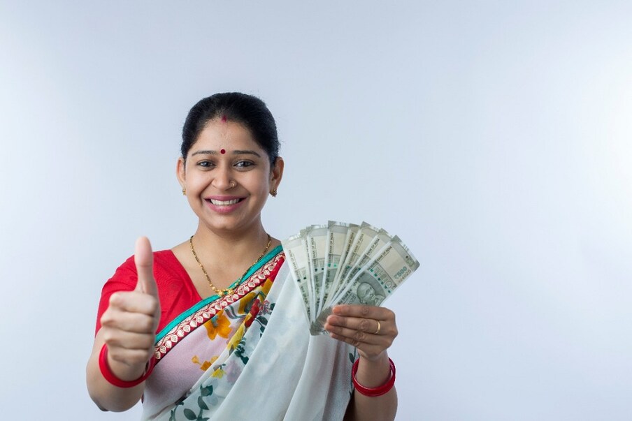  ఎయిర్‌టెల్ కస్టమర్లు గరిష్టంగా రూ. 8 లక్షల వరకు రుణం పొందొచ్చు. కనీసం రూ. 10 వేల నుంచి లోన్ తీసుకోవాల్సి ఉంటుంది. మీ అర్హత ప్రాతిపదికన లోన్ అమౌంట్ మారుతుందని గుర్తించాలి.