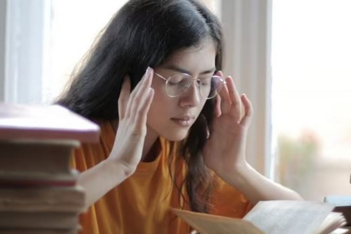 Exam Tips: జేఈఈ మెయిన్ సెషన్-2 పరీక్షలు ఏప్రిల్ 6 నుంచి ప్రారంభం కానుండగా, నీట్ పరీక్ష మే 7వ తేదీన జరగనుంది. దీంతో ప్రిపరేషన్ కావడానికి ఎక్కువ సమయం లేదు. ఈ క్రమంలో బెస్ట్ స్కోర్ చేయడానికి నిపుణులు సూచించిన లాస్ట్ మినిట్ టిప్స్‌ను ఇప్పుడు పరిశీలిద్దాం.  