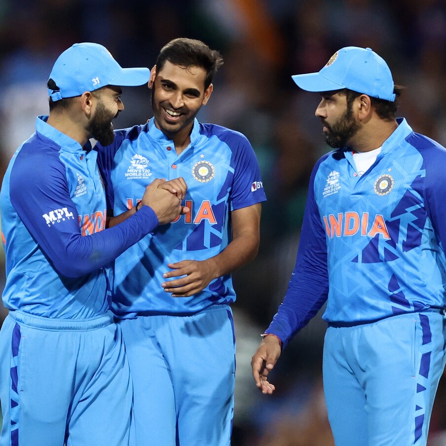  టి20 ప్రపంచకప్ (T20 World Cup) పేలవ ప్రదర్శన తర్వాత టీమిండియా (Team India)లో మార్పుల మీద మార్పులు జరుగుతున్నాయి. తొలుత సెలెక్షన్ కమిటీ పై వేటు వేసిన బీసీసీఐ (BCCI) తాజాగా ఆటగాళ్లపై కూడా కొరడా ఝుళిపించేందుకు సిద్ధమైంది.