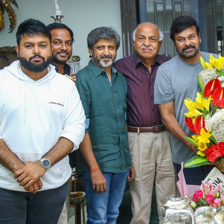  ’గాడ్ ఫాదర్’ మొదటి రోజు ప్రపంచ వ్యాప్తంగా అనుకున్నంత రేంజ్‌లో రాబట్టలేకపోయింది. అంతకు ముందు చిరు సినిమాలతో పోలిస్తే అత్యంత తక్కువ వసూళ్లను సాధించింది. ‘గాడ్ ఫాదర్’ మూవీకి పాజిటివ్ టాక్ వచ్చిన అందుకు తగ్గట్టు వసూళ్లను సాధించడంలో వెనకబడిందనే చెప్పాలి. (Twitter/Photo)Chiranjeevi at Allu Studios Photo Twitter)
