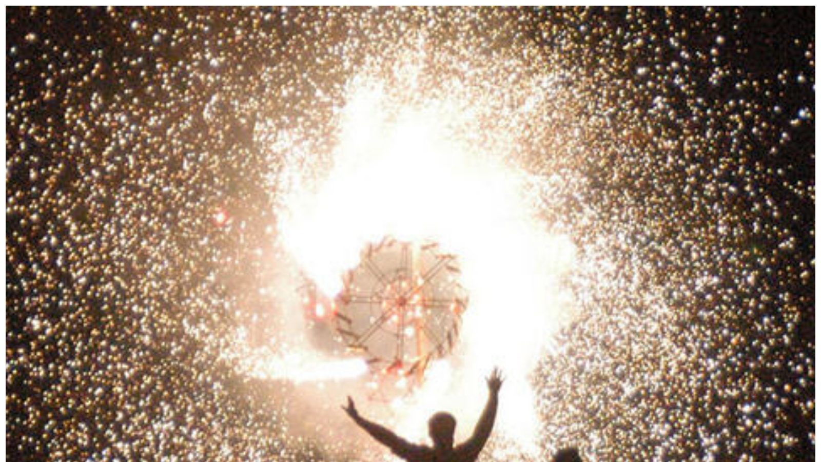 Diwali 2022 దీపావళి టపాసులపై అక్కడ పూర్తిగా నిషేధం.. అమ్మినా, కాల్చినా