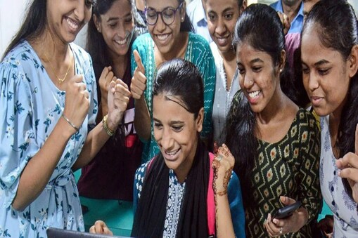 Job Resume: జాబ్ కోసం ట్రై చేస్తున్నారా..? రెజ్యూమ్‌ ఎలా ఉండాలో తెలుసా..? ఐఏఎస్ ఆఫీసర్ టిప్స్ ఇవే..