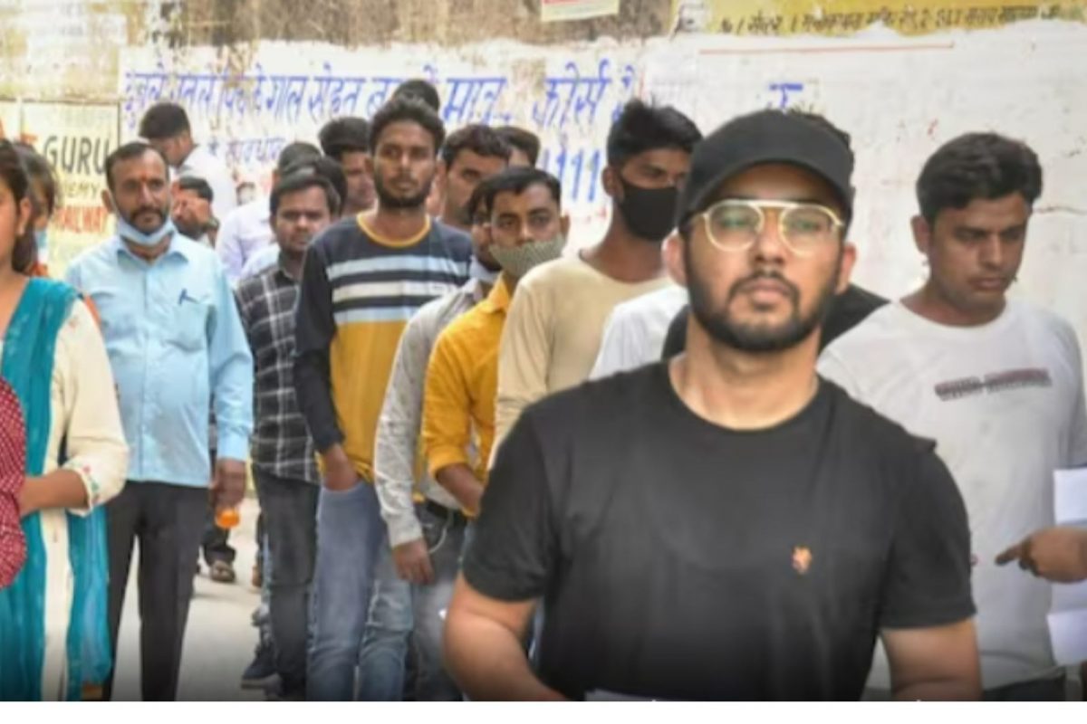 UGC NET పరీక్షకు హాజరైన లక్షల మంది అభ్యర్థుల నిరీక్షణకు ఎట్టకేలకు తెర పడింది. నేషనల్ టెస్టింగ్ ఏజెన్సీ యూజీసీ నెట్ పరీక్షకు సంబంధించిన ప్రొవిజనల్ ఆన్సర్ కీని విడుదల చేసింది.