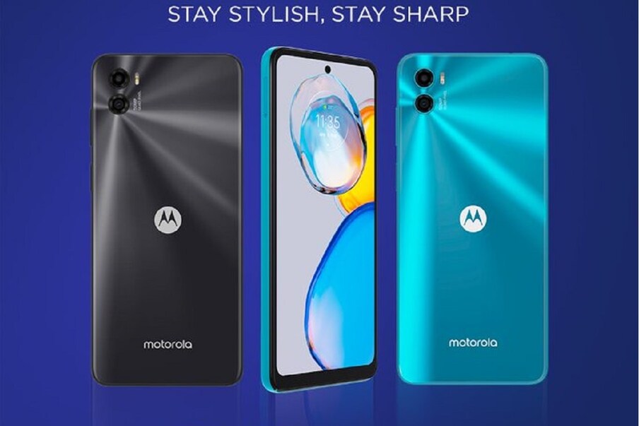  1. మోటోరోలా ఇండియా ఇటీవల మోటో ఇ32 (Moto E32) బడ్జెట్ స్మార్ట్‌ఫోన్ (Budget Smartphone) రిలీజ్ చేసింది. రూ.10,000 పైన బడ్జెట్‌లో ఈ మొబైల్ రిలీజైంది. ఇప్పుడు ధర తగ్గింది. రూ.10,000 లోపే ఈ స్మార్ట్‌ఫోన్‌ను సొంతం చేసుకోవచ్చు. బ్యాంక్ ఆఫర్స్‌తో రూ.9,500 లోపే ఈ మొబైల్ కొనొచ్చు. (image: Motorola India)