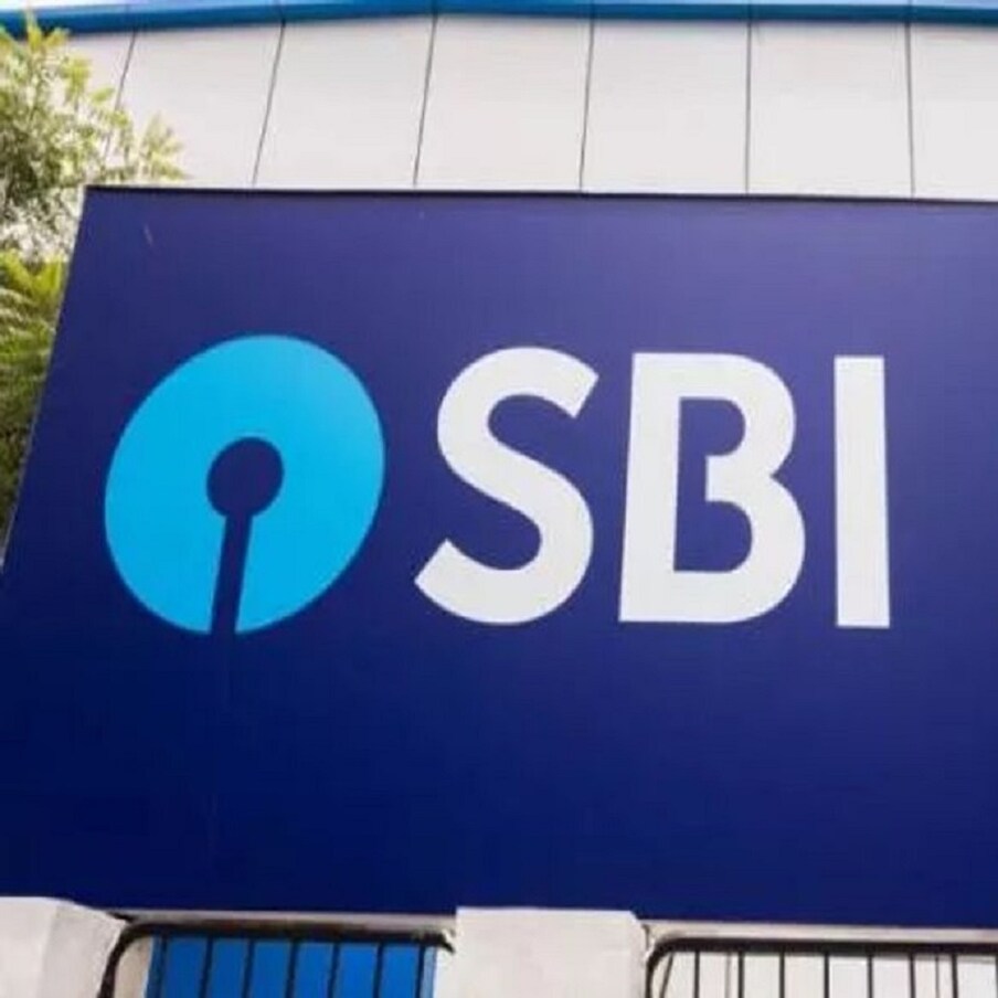  SBI Yono | దేశంలోనే అతిపెద్ద బ్యాంక్‌గా కొనసాగుతూ వస్తున్న స్టేట్ బ్యాంక్ ఆఫ్ ఇండియా (ఎస్‌బీఐ) ఆఫర్ల వర్షం కురిపిస్తోంది. కొత్తగా కారు కొనే వారికి పలు రకాల ప్రయోజనాలు కల్పిస్తోంది. కారు కొనుగోలుదారులకు ఇది మంచి ఛాన్స్ అని చెప్పుకోవచ్చు.