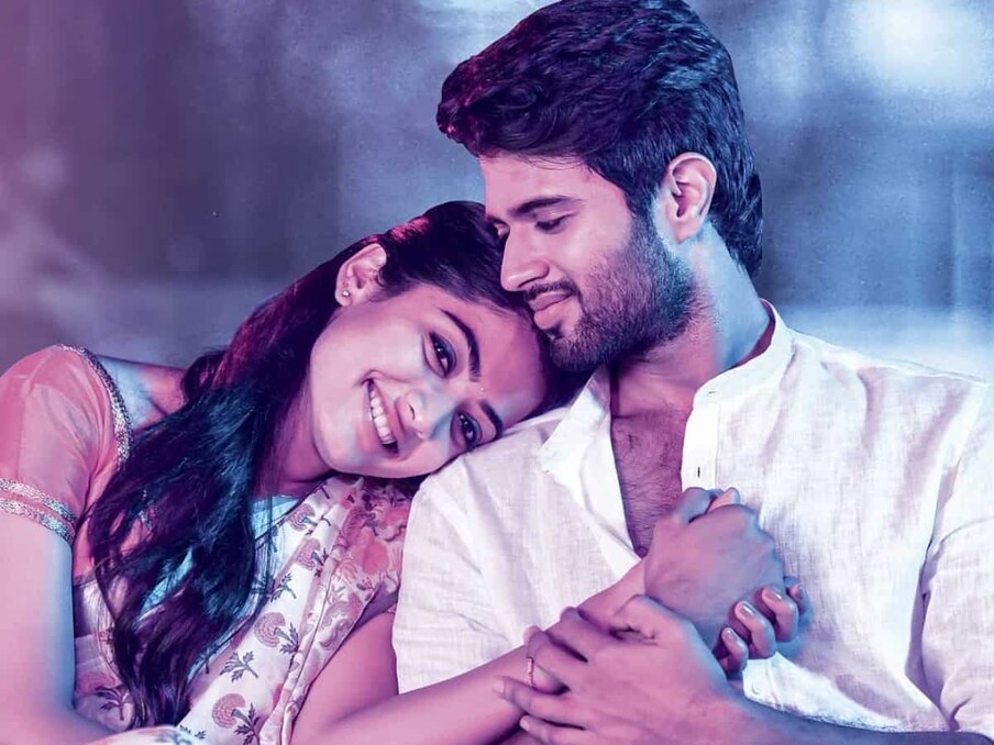  గీతాగోవిందం సినిమాతో వీళ్ళ మధ్య మంచి బాండింగ్ నెలకొనడంతో ఇద్దరూ కూడా తరచుగా కలుస్తూ ఎంజాయ్ చేస్తున్నారు. వీలు కుదిరిన ప్రతిసారి టూర్స్ వేస్తూ సరదాగా గడిపేస్తున్నారు. దీంతో విజయ్ దేవరకొండ- రష్మిక మందన్న సీక్రెట్ రిలేషన్‌ పై అనుమానాలు ముదిరాయి.