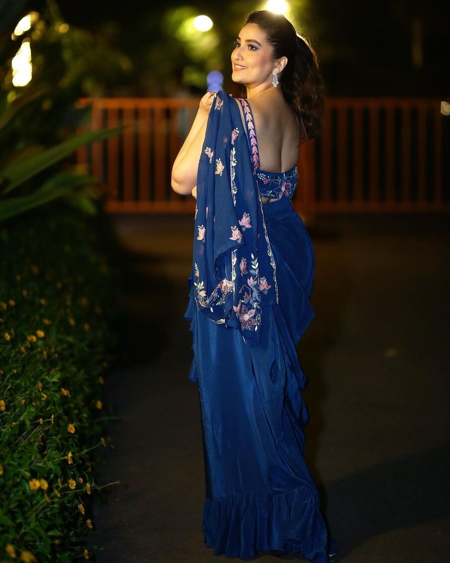  Anchor Manjusha : యాంకర్ మంజూష గురించి ప్రత్యేక పరిచయం చేయాల్సిన పనిలేదు. యాంకర్‌గా పేరు తెచ్చుకోక ముందు కొన్ని సినిమాల్లో కనిపించి తన నటనతో అదరగొట్టింది. Photo : Instagram
