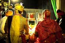 Wife Sold : వీడెక్కడి మొగుడండీ.. భార్యను అమ్మేశాడు