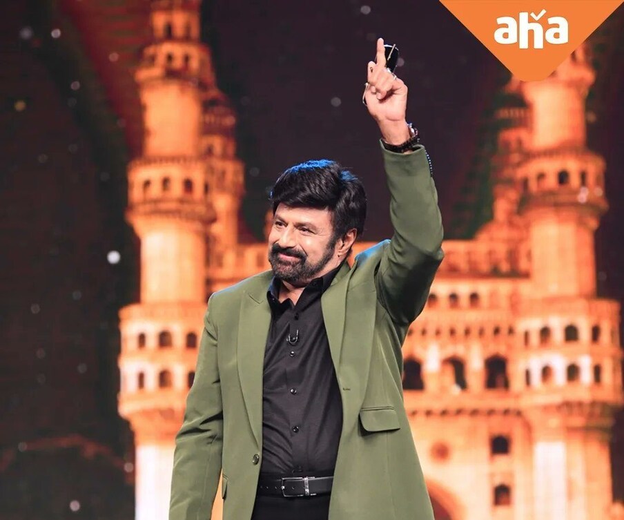  బాలయ్య అన్‌స్టాపబుల్ సెకండ్ సీజన్ ప్రారంభం అయిన విషయం తెలిసిందే. అయితే తాజాగా ఈ షో లేటెస్ట్ ఎపిసోడ్‌కు మాజీ ముఖ్యమంత్రి కిరణ్ కుమార్ రెడ్డి వస్తున్నారని వార్తలు వచ్చిన విషయం తెలిసిందే. అయితే ఆ వార్తలు నిజం అయ్యేలా బాలయ్య షోకు కిరణ్ వచ్చారు. (Twitter Photo)