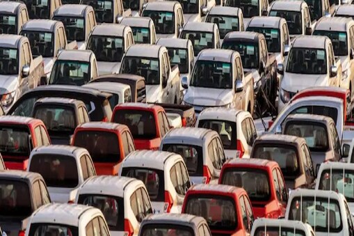 Car Price Hike: భారీ షాక్.. కార్ల ధరను రూ.లక్ష వరకు పెంచేసిన 2 కంపెనీలు! 