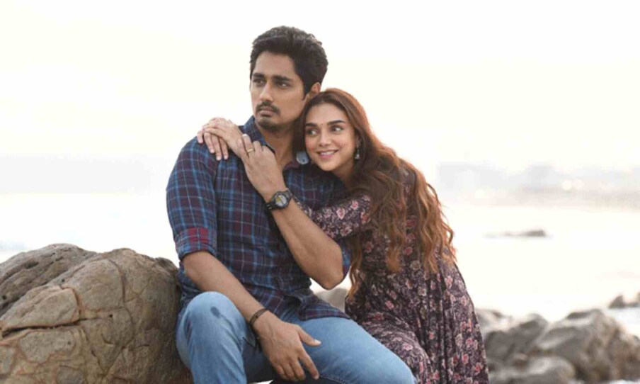  తరచూ వాళ్లిద్దరూ కలిసి మీడియా కంట పడటం, ఇటీవల శర్వానంద్ నిశ్చితార్ధ వేడుకకు జంటగా రావడం పలు అనుమానాలను లేవనెత్తింది. దీంతో అదితిరావు హైదరీతో సిద్ధార్ద్ సీక్రెట్ రిలేషన్ నిజమే అని అందరిలో ఓ క్లారిటీ అయితే వచ్చేసింది.