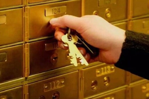 Bank Locker Agreement: బ్యాంక్ లాకర్ అగ్రిమెంట్ రెన్యూవల్‌ చేశారా? లాస్ట్‌డేట్‌ ఎప్పుడంటే?
(ప్రతీకాత్మక చిత్రం)