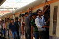 Travel Insurance: 0.35 పైసల రైలు ప్రయాణ బీమా.. రూ.10 లక్షల పరిహారం.. 