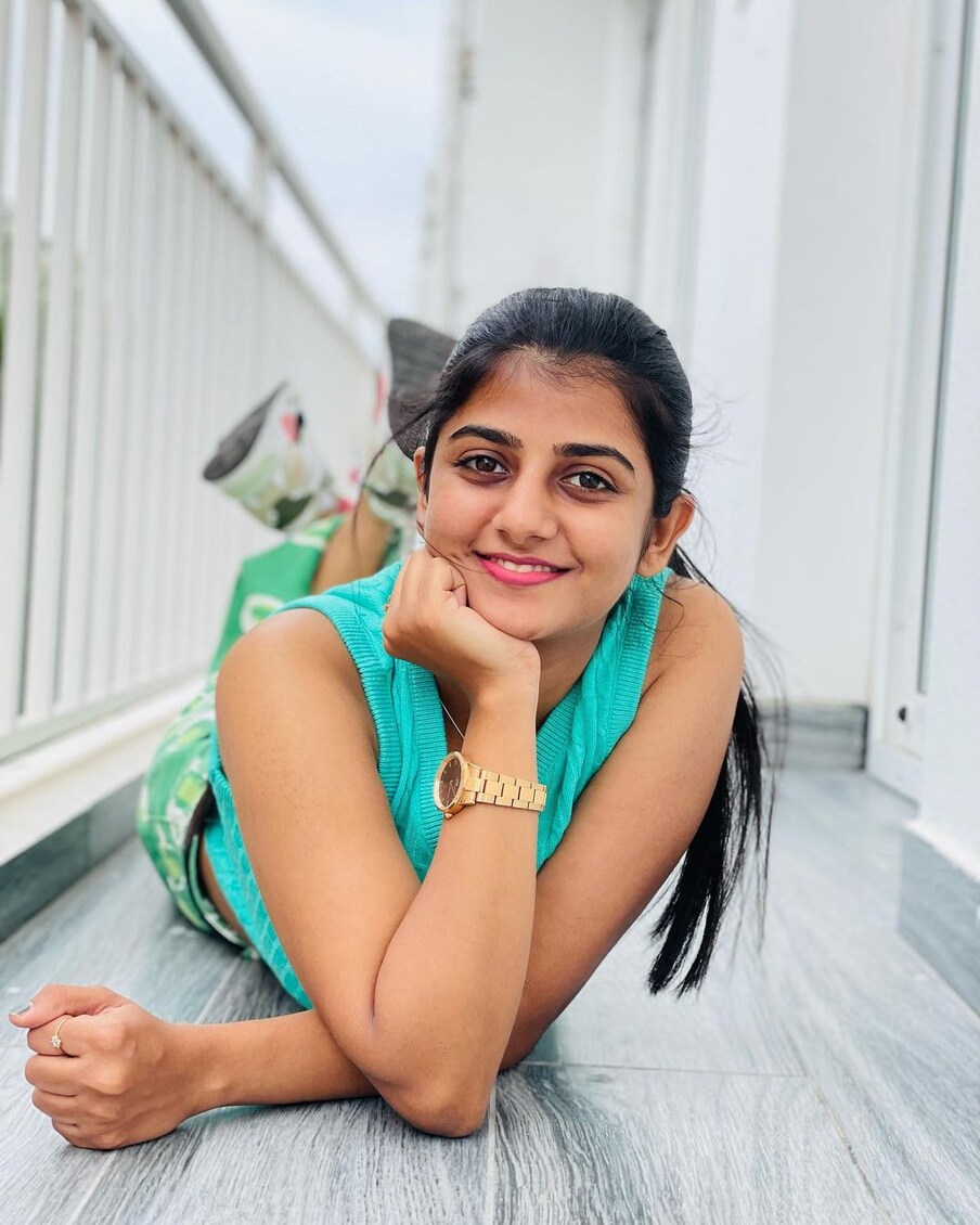  గాబ్రియెల్లాకు ఫేస్‌బుక్‌లో 4 లక్షల మంది ఫ్యాన్స్ ఉన్నారు. (image credit - instagram - gabriellacharlton_)