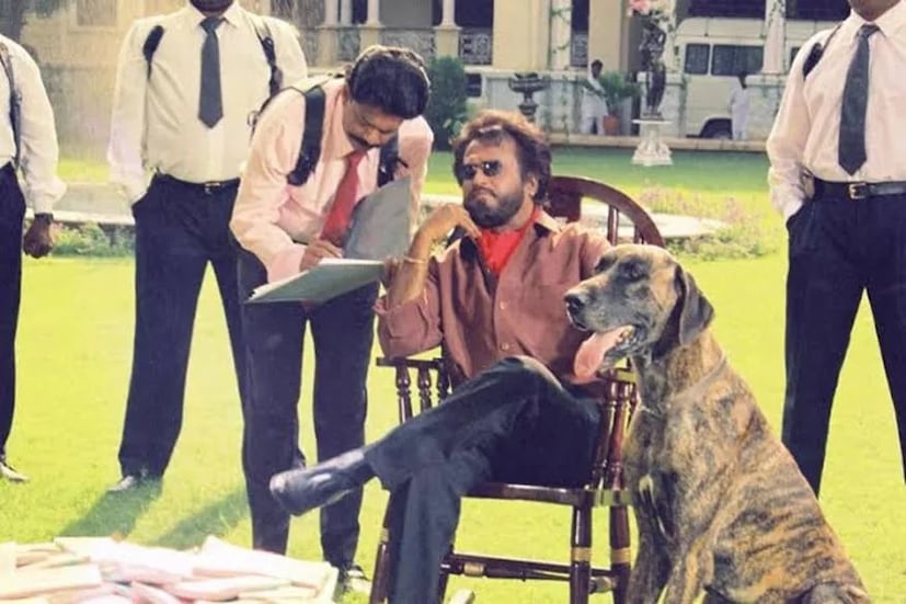 Sitting Rajnikanth Rajinikanth Rare Photos: రజనీకాంత్తో స్టార్ హీరో విజయ్ చిన్నప్పటి ఫోటో ...