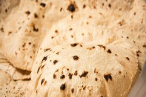 Roti: ఈ పిండితో చేసిన రొట్టెలు.. షుగర్ పేషంట్లు ఏ మాత్రం తినవద్దు..!