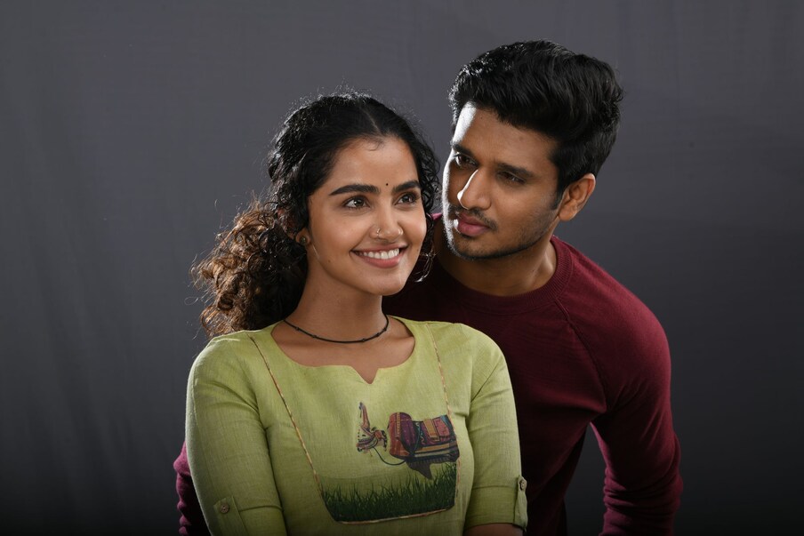  ఈ సినిమాలో హీరో నిఖిల్ సిద్ధార్థ్‌కు జంటగా అనుపమ పరమేశ్వరన్ చేసింది. సుకుమార్ నిర్మాణంలో వచ్చిన ఈ సినిమాకు దర్శకుడు పల్నాటి సూర్య ప్రతాప్ తెరకెక్కించారు.  థియేట్రికల్ రన్ పూర్తి చేసుకున్న ఈ చిత్రం ప్రస్తుతం ఓటీటీలోకి స్ట్రీమింగ్‌ అవుతోంది. ఈ సినిమా ఒకేసారి రెండు ఓటీటీల్లోకి ఎంట్రీ ఇచ్చింది. Photo : twitter