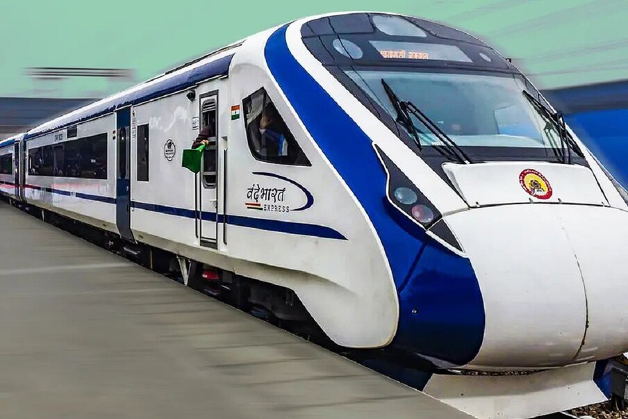  1. ప్రధాన మంత్రి నరేంద్ర మోదీ (PM Narendra Modi) జనవరి 19న సికింద్రాబాద్-విశాఖపట్నం రూట్‌లో వందే భారత్ ఎక్స్‌ప్రెస్ (Vande Bharat Express) రైలును ప్రారంభిస్తారన్న వార్తలొచ్చాయి. అయితే తెలంగాణలో మోదీ పర్యటన వాయిదా పడింది. దీంతో వందే భారత్ ఎక్స్‌ప్రెస్ ప్రారంభోత్సవం కూడా వాయిదా పడుతుందని భావించారు. (ప్రతీకాత్మక చిత్రం)