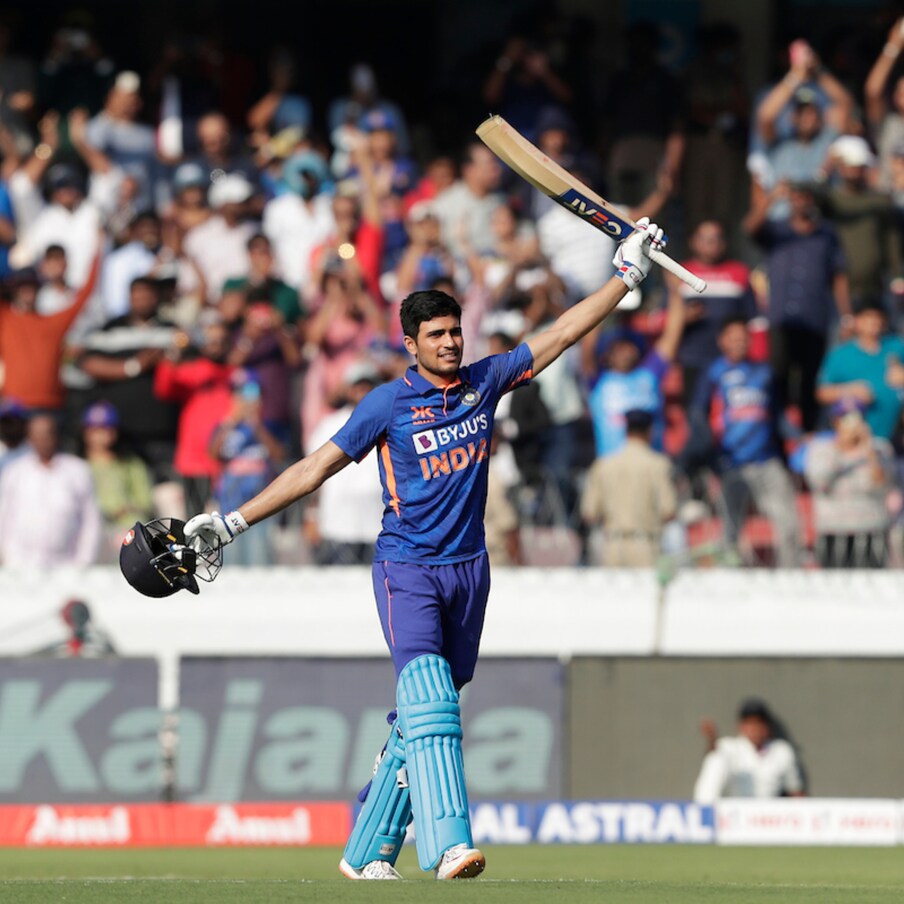  2023లో టీమిండియా (Team India) స్టార్ ఓపెనర్ శుబ్ మన్ గిల్ (Shubman Gill) సూపర్ ఫామ్ లో ఉన్న సంగతి తెలిసిందే. ఈ ఏడాది ఇప్పటికే నాలుగు సెంచరీలు బాదేశాడు. ఇందులో ఒక డబుల్ సెంచరీ కూడా ఉండటం విశేషం.