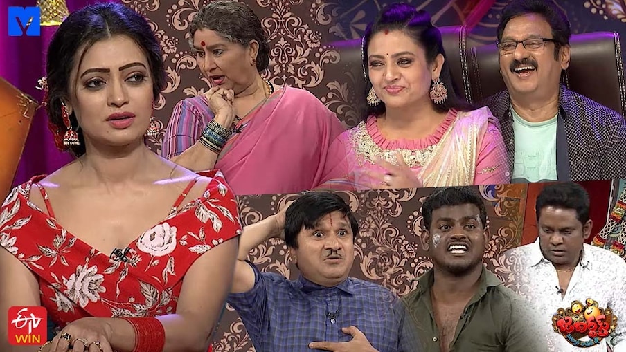  స్టేజ్ ఎక్కేవరకూ రిహార్సల్స్ అయినా అప్పుడప్పుడు స్పాంటేనిటీలు. పోస్టర్ ఆఫ్ ది డే కోసం ఫోజులు, పాతిక వేల చెక్కుతో ఫోటోలు, జడ్జీలు వేసే కౌంటర్లు, కామెంట్లు, కాంప్లిమెంట్లు, సలహాలు, సూచనలు.. ఎవరి దిష్టి తగిలిందో, ఎవరైనా పల్లెత్తు మాట అంటే పడని మేము.. మమ్మల్ని మేమే తిట్టుకుంటున్నాం అని అభి అన్నాడు.