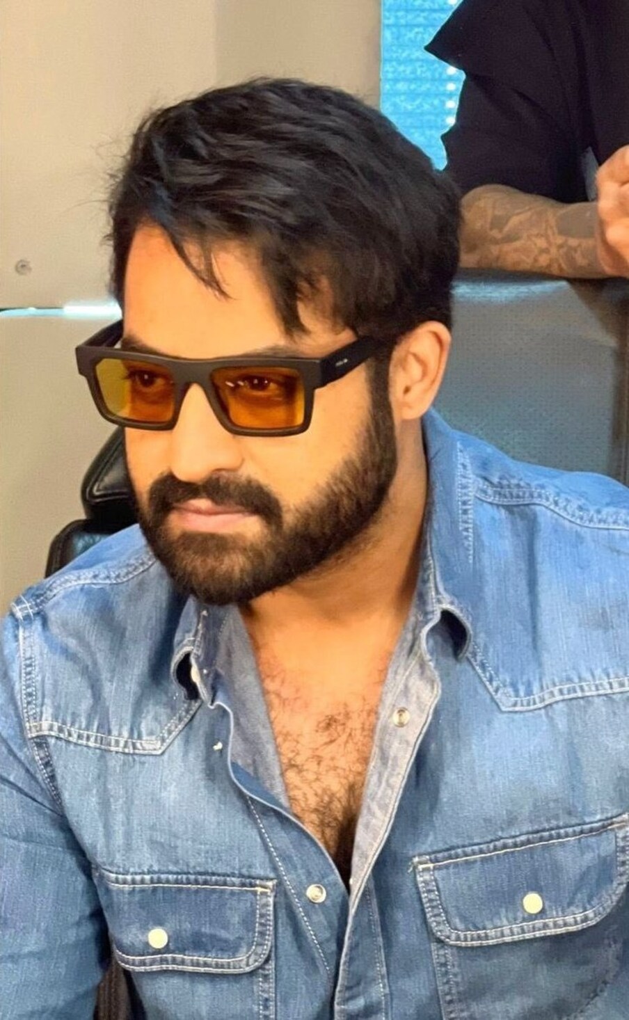  దీంతో ఎన్టీఆర్‌కి ఆస్కార్ రావడం పక్కా అంటూ నందమూరి అభిమానులు ఖుషీ అవుతున్నారు. అభిమాన వర్గాలు, మీడియా సంస్థలు ఎన్టీఆర్ ని తెగ పొగిడేస్తున్నాయి. అయితే ఈ విషయమై సినీ సెలబ్రిటీలు పెద్దగా స్పందించినట్లు కనిపించడం లేదు. ఇదే ఇష్యూపై మంచు లక్ష్మి సీరియస్ కామెంట్స్ చేసింది.