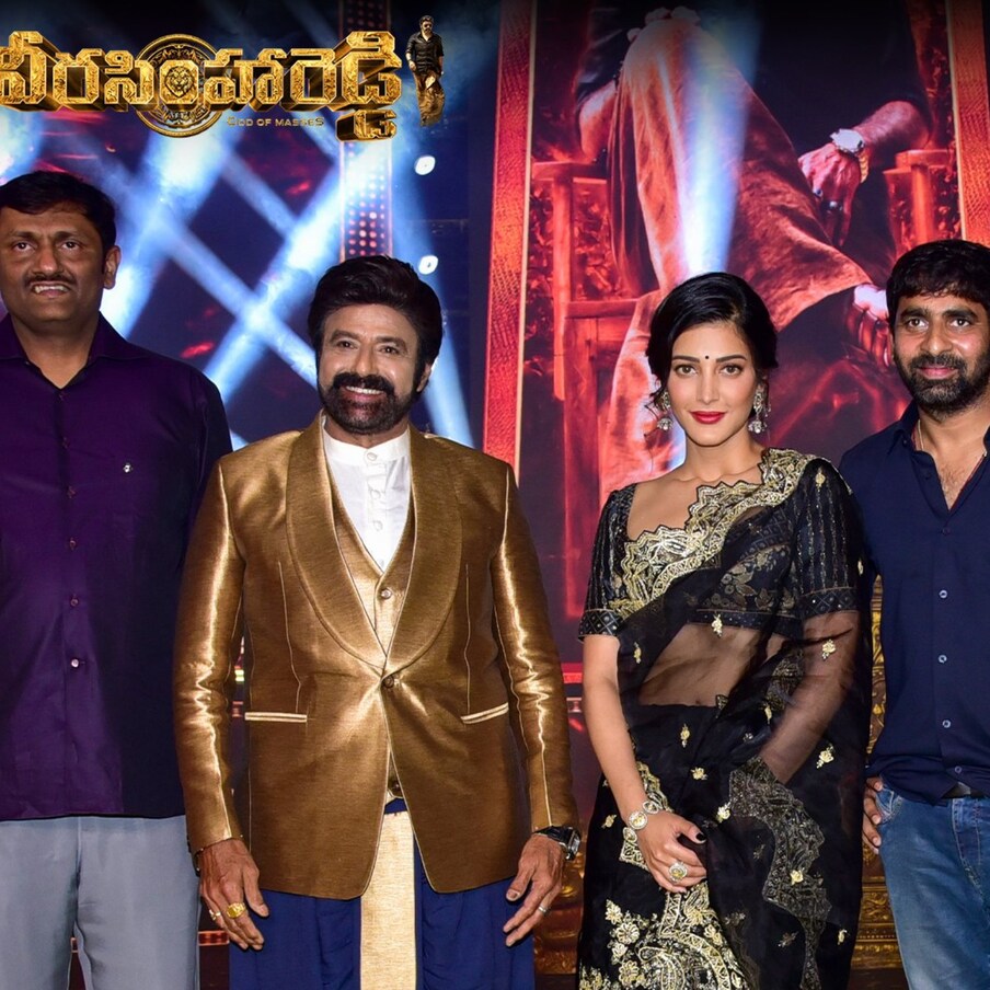  రెండు తెలుగు రాష్ట్రాల్లో మూడు రోజుల కలెక్షన్స్ చూస్తే.. Day 1: 25.35Cr Day 2: 5.25Cr Day 3: 6.45Cr Day 4: 7.25Cr AP-TG Total: 44.30CR(71.35CR Gross) వసూళ్లు నమోదయ్యాయి.