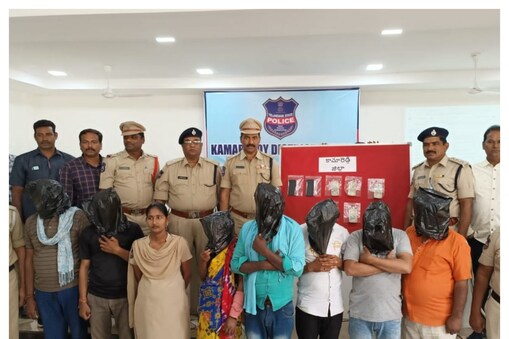 కూతుళ్ల‌ను అమ్మేసిన స‌వితి త‌ల్లి