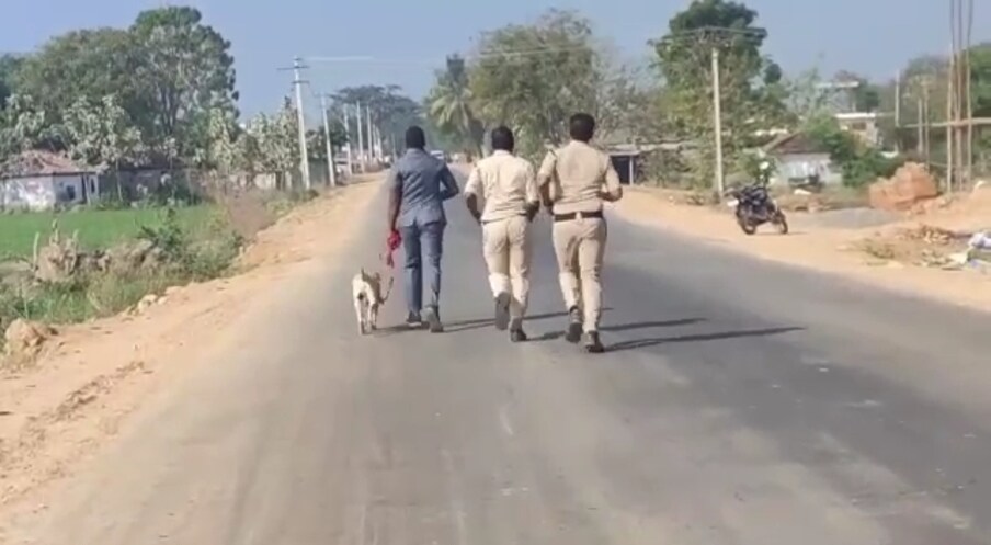  కామారెడ్డి జిల్లా ఈ తరహా సంఘటనలు, నేరాలు ఈమధ్య కాలంలో విపరీతంగా పెరిగిపోయాయి. అయితే ఇంత దారుణంగా సీసాలు పగలగొట్టి గొంతులో పొడిచి చంపడంపై స్థానికులు భయాందోళనకు గురవుతున్నారు.