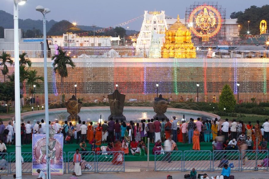  తిరుపతి అలిపిరి కాలి నడకమార్గంలో ఉండే తలయేరు గుండుకు చారిత్రాత్మకంగా ఎంతో ప్రాధాన్యత ఉంది. ఈ గుండుకు మోకాళ్ళను ఆణించి ఆంజనేయస్వామి వారికి నమస్కరించి తిరుమలకు నడిచి వెళ్తే కాళ్ల నొప్పులు ఉండవని భక్తులు విశ్వశిస్తారు.