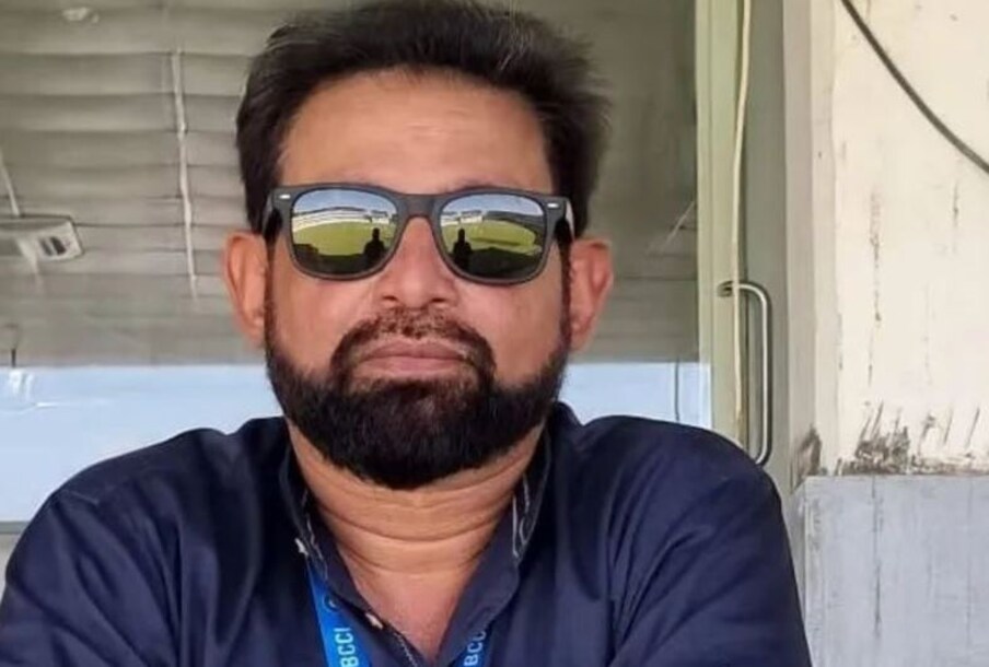  ,[object Object], ఇండియన్‌ ప్లేయర్స్‌ ఆడటానికి సరిపడా ఫిట్నెస్‌ లేకపోయినా, తమను తాము 100 శాతం ఫిట్‌గా చూపించుకునేందుకు నిషేధించిన కొన్ని రకాల ఇంజెక్షన్లు చేసుకుంటారు. డోప్‌ టెస్ట్‌లో పట్టుబడని కొన్ని రకాల ఇంజెక్షన్లు ఉన్నాయి. ఈ విషయంలో ఆటగాళ్ల డాక్టర్ల ప్రమేయం కూడా ఉంది. కానీ ఈ వ్యవహారాలు టీమ్ మేనేజ్‌మెంట్‌కు తెలియవు.