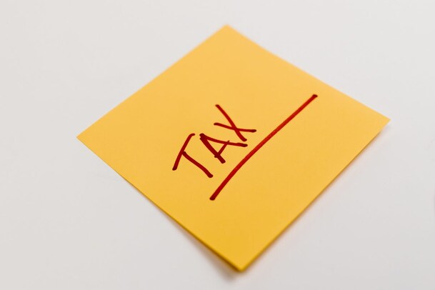 Tax Saving Tips: పన్ను ఆదా చేయడానికి 70 రకాల మినహాయింపులు, తగ్గింపులు