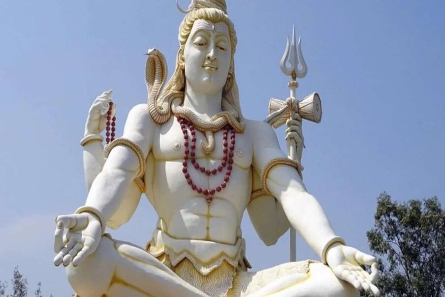  ఈ యోగంలో, వారితో బాధపడుతున్న వ్యక్తులు వివిధ చర్యలు తీసుకోవడం ద్వారా శివుడిని ప్రసన్నం చేసుకోవచ్చు. అందుకే ఈ మహాశివరాత్రి నాడు ఉపవాసం ఉండడం, మహాదేవుని పూజించడం వల్ల శని దోషాలు కూడా తొలగిపోతాయి.