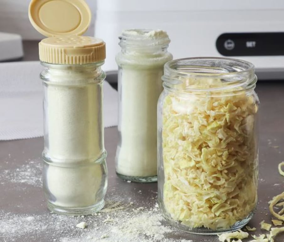 In our country every year 20 to 25 percent of onion rots or remains. Consuming rotten or stored onions in food can have serious effects on the body. Health can be affected.
