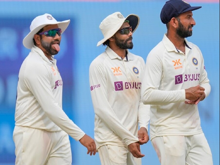  ఆదివారం.. మార్చి 26, BCCI ఆటగాళ్ల వార్షిక కాంట్రాక్టుల జాబితాను విడుదల చేసింది. ఈ లిస్టులో చాలా మంది సీనియర్ ఆటగాళ్లకు భారీ షాక్ ఇచ్చింది బీసీసీఐ. చాలా మంది సీనియర్ ఆటగాళ్లు ఈ జాబితాలో చోటు దక్కించుకోలేకపోయారు.